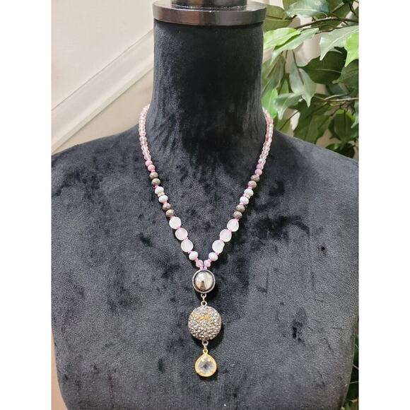 Women's Custom Glass Beaded Fashion Pendant Necklace - Picture 9 of 10